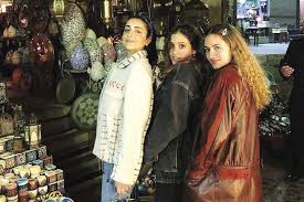 وتدريجيًا تحول اهتمام جنا عبر الـسوشيال ميديا بحياتها الشخصية. Ù…Ù† Ù‚Ù…Ø±ÙŠÙ† Ø¥Ù„Ù‰ Ø¬Ù…ÙŠÙ„Ø© Ø£Ø¨Ù†Ø§Ø¡ Ø¹Ù…Ø±Ùˆ Ø¯ÙŠØ§Ø¨ Ø¯Ø§ÙŠÙ… Ø§ ÙÙŠ Ø£ØºÙ†ÙŠØ§ØªÙ‡ Ù…Ù†Ø° 1996 Ø§Ù„Ù…ØµØ±ÙŠ Ø§Ù„ÙŠÙˆÙ…