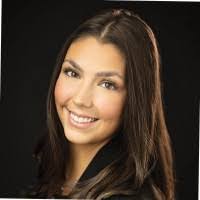 Anna Rae's Instagram, Twitter & Facebook