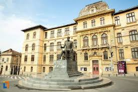 Andrei, fost director al colegiului carol i, cu prilejul aniversării a 190 de ani de la înființare) istoria ne oferă cu generozitate tot ceea ce îi cerem: Povestea Colegiul NaÈ›ional Carol I 194 De Ani De ExcelenÈ›Äƒ In EducaÈ›ie Media 10