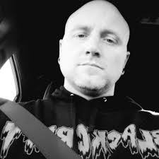 Chris Wilfong's Instagram, Twitter & Facebook