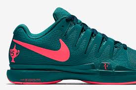 Roger federer's newest nike tennis shoes looks just like classic air jordans. Nike Celebrates Roger Federer S 5 U S Open Wins With New Release Sneakernews Com
