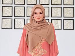 Siti nurhaliza binti tarudin 11 january 1979, kampung awah, temerloh, pahang, malaysia. Dato Sri Siti Nurhaliza Bakal Kembali Dengan Album Baru Manifestasiti2020 Aerill Com Lifestyle