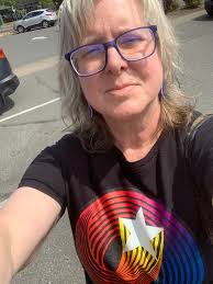 My favorite new shirt Everyone says my shirt is bad, is it really☹️