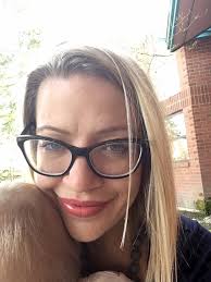 Mascara application without opening your mouth?