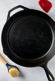 How To Clean A Cast Iron Skillet Clean Baking Pans Clean Dishwasher It Cast