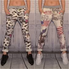 Während eines italienurlaubs kam den gründern des deutschen labels 0039 italy die idee, mode zu kreieren, die den italienischen lebensgeist ausdrückt. Italy Hose Freizeithose Mit Grauem Bund Angesagtem Print Freizeithosen Damenmode Mode Coral Fashion