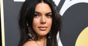 To follow up her popular drunk get ready with me video with her sister, khloé kardashian, kylie. Kendall Jenner Shuts Down Comments About Her Acne At The Golden Globes
