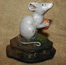 Little Mouse Cast Iron Door Stop 6 99 Via Etsy Iron Doors Cast Iron Doorstop Door Stop