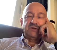 Ustedes que le dirían si lo tuviera. Frente a ustedes ?