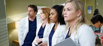 Pendant ce temps, eliza continue de courir derrière arizona, et l'un des précédents patients d'alex revient au grey sloan. Grey S Anatomy Saison 13 Un Incendie Prevu Dans Le Final De La Saison Mce Tv
