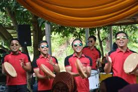 5 adik beradik selebriti paling popular di malaysia. Berkompang Dari Kenduri Kahwin Ke Pavilion Semasa Mstar