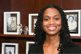 Keitha Wright 'Rolls Up her Sleeves'