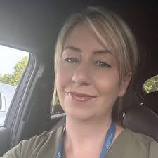 Tracey Hardy's Instagram, Twitter & Facebook