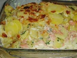 Gratin Aux Pommes De Terre Au Saumon Et A La Creme Fraiche Recettes Faciles Recette Gratin Pomme De Terre Recettes De Cuisine Gratin De Pommes