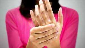 Mimpi tangan patah ini sungguh menyeramkan kepada siapa saja , tangan adalah salah satu organ tubuh penting bagi manusia. Begini Cara Membedakan Apakah Jari Kamu Keseleo Atau Patah Tulang Tribun Wow