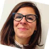 1600+ profilů „Deriu“