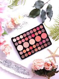 Rose Ultra Warm Yuz Ve Goz Paleti Incelemesi Galaxyeskizi Moda Dunyasi Swatch Makyaj Far