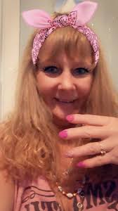 pink 🌸too reenter your girly faze