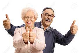 Hombre Maduro Con Su Anciana Madre Sonriendo Y Mostrando Los Pulgares Hacia  Arriba Aislado Sobre Fondo Blanco. Fotos, retratos, imágenes y fotografía  de archivo libres de derecho. Image 176827951