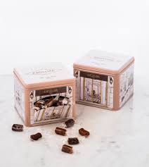 Avez Vous Craque Pour Les Bonbons Au Caramel Et Beurre Sale Ou Pour Les Bonbons Caramel Au Chocolat Angelinaparis Angelina Cafe Decorative Boxes Decor