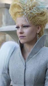 Banks at the what to expect when you're expecting premiere in may 2012 the following is the complete filmography of american actress, director, writer, and producer elizabeth banks. Wallpaper The Hunger Games Mockingjay Part 2 Elizabeth Banks Movies 7235