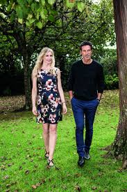 O videoclipe da ação criada pela agência grey foi gravado em são paulo e conta com a participação do cantor, que interpreta a equipe do restaurante, o entregador parceiro e o consumidor, será lançado na mesma data. Paulo Pires Mostra A Primeira Foto Que Tirou A Mulher E Declara Se