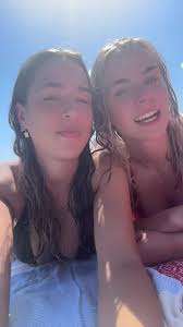 Eva Smart (@evaasmart)