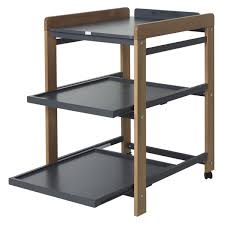 La table à langer, c'est l'idéal pour changer votre bébé et tout ranger après. Quax Table A Langer Comfort Moonshadow Et Naturel Table A Langer Quax Sur L Armoire De Bebe