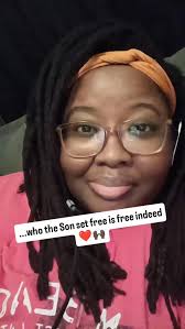 Happy Sunday. I'm literally in a season where I'm choosing to hear Gods  voice and be obedient. I'm almost my 1 year mark of sobriety and I can't  believe it. Life is