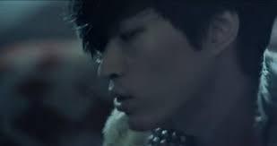 Exploring Gender Perspectives Through Response Songs