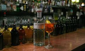 There is no agreed upon definition. The Scottish Gin That S Perfect For A Late Summer New York Cocktail The New York Times