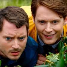 Dirk gently and clothing