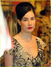 Sie wurde geboren in der kleinen stadt rochester in den dita von teese liebt es zu erwähnen in einem interview erwähnt, dass sie eine armenische wurzeln. Dita Von Teese Makeup Tutorial