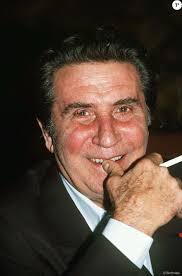 https://static1.purepeople.com/articles/7/35/06/87/@/5017112-gilbert-becaud-portrait-950x0-4.jpg