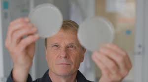 Aquaphage_final_subs_EN.mp4