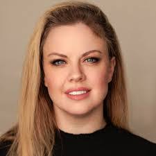 Jeannie Clifton's Instagram, Twitter & Facebook