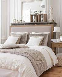 il est l heure de flaner le soleil est leve les oiseaux sifflent l air vient doucement rechauffer la chambre maison tete de lit en tissu tete de lit en lin
