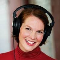 Lisa Hollett's Instagram, Twitter & Facebook