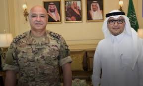 أقام سفير خادم الحرمين الشريفين في لبنان وليد بن عبد الله بخاري حفل تكريم في مقر السفارة، لوفد المملكة العربية السعودية الذي شارك في البطولة الدولية المفتوحة للروبوت، والتي اقيمت في العاصمة اللبنانية بيروت، تحت رعاية رئيس مجلس الوزراء. Ø§Ø¬ØªÙ…Ø§Ø¹ Ø¨ÙŠÙ† Ø§Ù„Ø³ÙÙŠØ± Ø§Ù„Ø³Ø¹ÙˆØ¯ÙŠ ÙÙŠ Ù„Ø¨Ù†Ø§Ù† ÙˆÙ‚Ø§Ø¦Ø¯ Ø§Ù„Ø¬ÙŠØ´ Ù‚Ù„Ù… Ø³ÙŠØ§Ø³ÙŠ