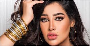 بالفيديو زواج الإعلامية السعودية روزانا اليامي Hoop Earrings Earrings Jewelry