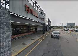 Tj Maxx Homegoods And Kohl S Stores Closing For Two Weeks