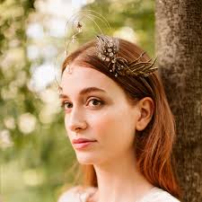 Tocados (en forma de corona) para novias