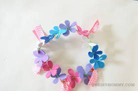 If you have any questions, feel free to ask find me! 10 Ways To Make A Pretty Floral Crown