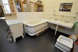 Sobald der neue eröffnungstermin feststeht, kommunizieren wir diesen umgehend. Dieses Badezimmer Ist Ein Zeuge Der Jugendstil Zeit Esslinger Zeitung