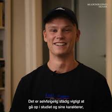 Medlemmerne tæller både offentlige og private ansatte samt selvstændige og studerende fra universiteter og andre højere uddannelser. Akademikernes A Kasse Videos Facebook