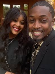 Carissa Evans's Instagram, Twitter & Facebook