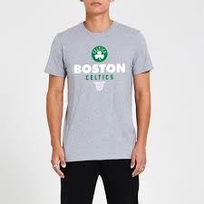 Get the latest boston celtics news, scores, stats, standings, rumors and more from nesn.com, your home for all things nba. Boston Celtics Basketball T Shirt In Grau New Era Cap