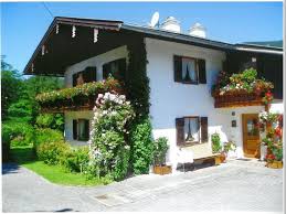 Unser haus am hang liegt in ruhiger und sonniger lage, umgeben von herrlichen bergen im dorf königssee in der gemeinde schönau am königssee. Haus Sonnhugel Schonau A Konigssee Ramsau Unterkunfte