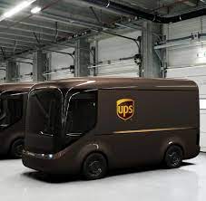 Immerwieder schön zu beobachten, wie der fahrer mit gezieltem bremsen die. Putzige Packchenlieferanten Neue Ups Autos Welt