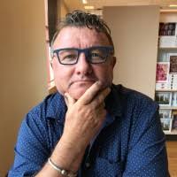 50+ perfiles de «Mullan»